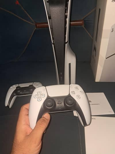 PS5 Slim CD with 2 Controllers and 10 Games