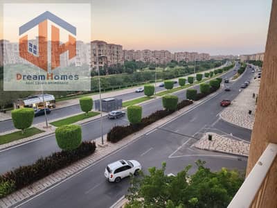  70م في قلب Downtown مدينتي | إطلالة مفتوحة على مجرى السيل 