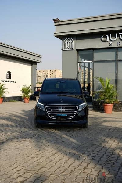 Mercedes-Benz V300 2026
