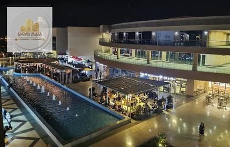 محل مميز 210م للايجار بمول سنترال افينو امام امريكانا بلازا على الواجهة