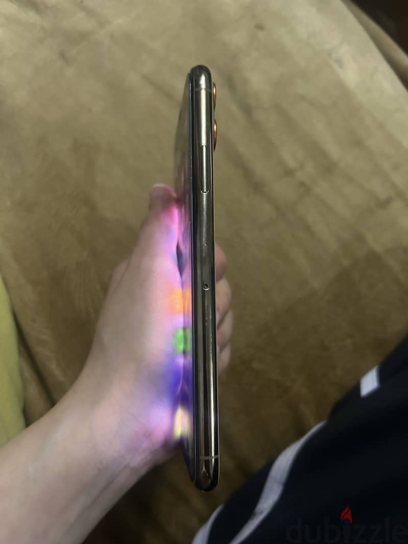 Apple - iPhone 11 Pro Max 6