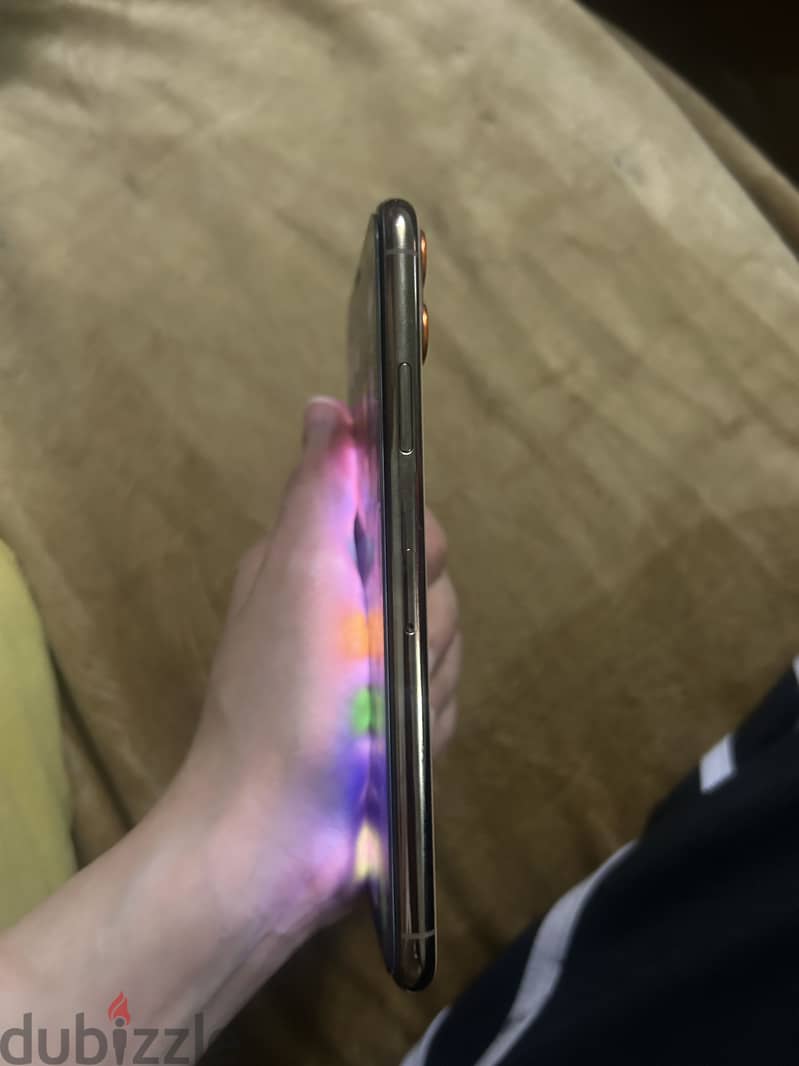 Apple - iPhone 11 Pro Max 7