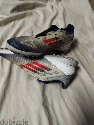 كوتش كوره adidas F50 mirror مقاس 42 مستعمل استعمال خفيف