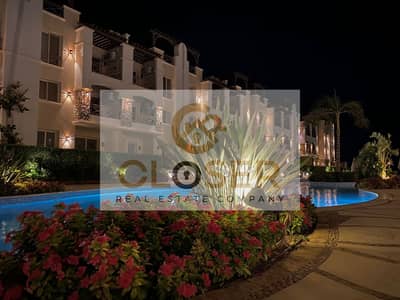 Chalet for sale, ready for immediate occupancy, super deluxe, in Blue Blue Ain Sokhna, with a large discount for a quick sale.