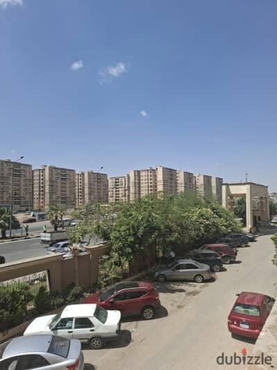 1. First-Floor Apartment – 130 sqm, Side Unit  * Consists of 3 bedrooms, reception/living room, 2 bathrooms, and a kitchen.