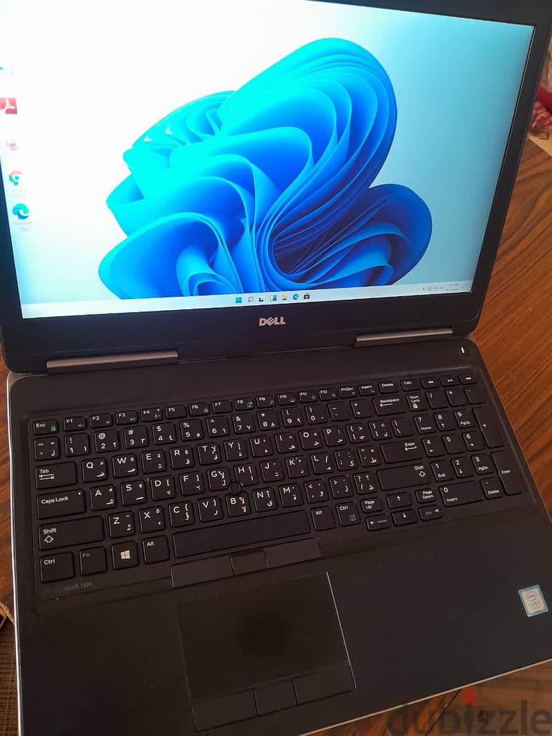 Dell Precision 7520 1