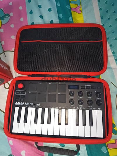 MPK mini   ميدي كيبورد