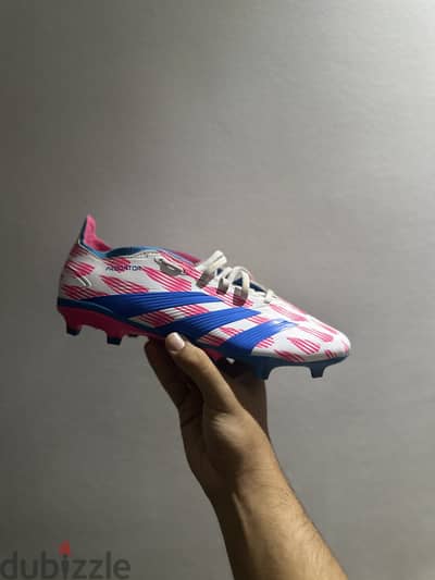 Adidas Predator اصلي مقاس ٤١ و نص