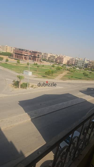 الشروق المنطقه السادسه بجانب كمبوند المعادى فيو