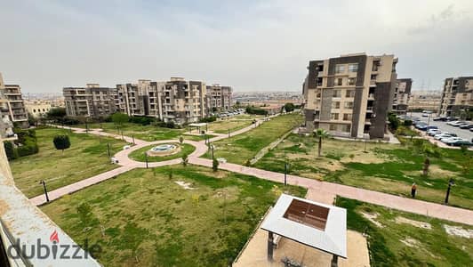 For rent, an apartment of 130 meters with kitchen and air conditioning, overlooking the landscape in Dar Misr Compound, Sector 16, Sheikh Zayed