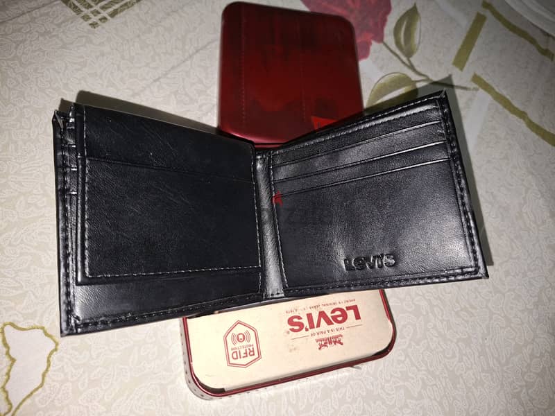 Levi's Wallet 1