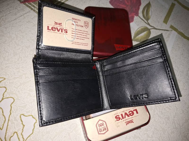 Levi's Wallet 2