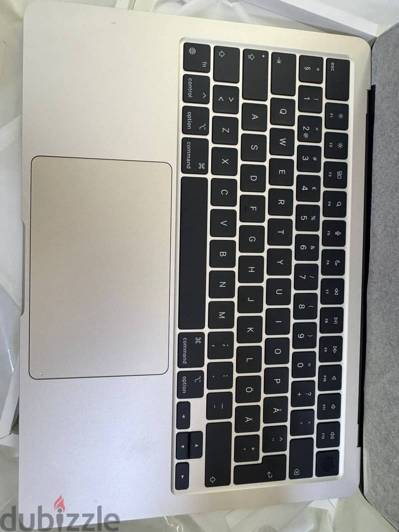 MacBook M3 2024 2