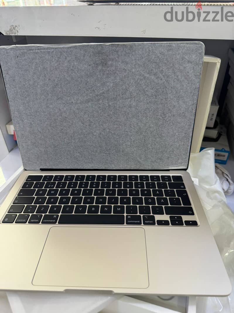 MacBook M3 2024 3