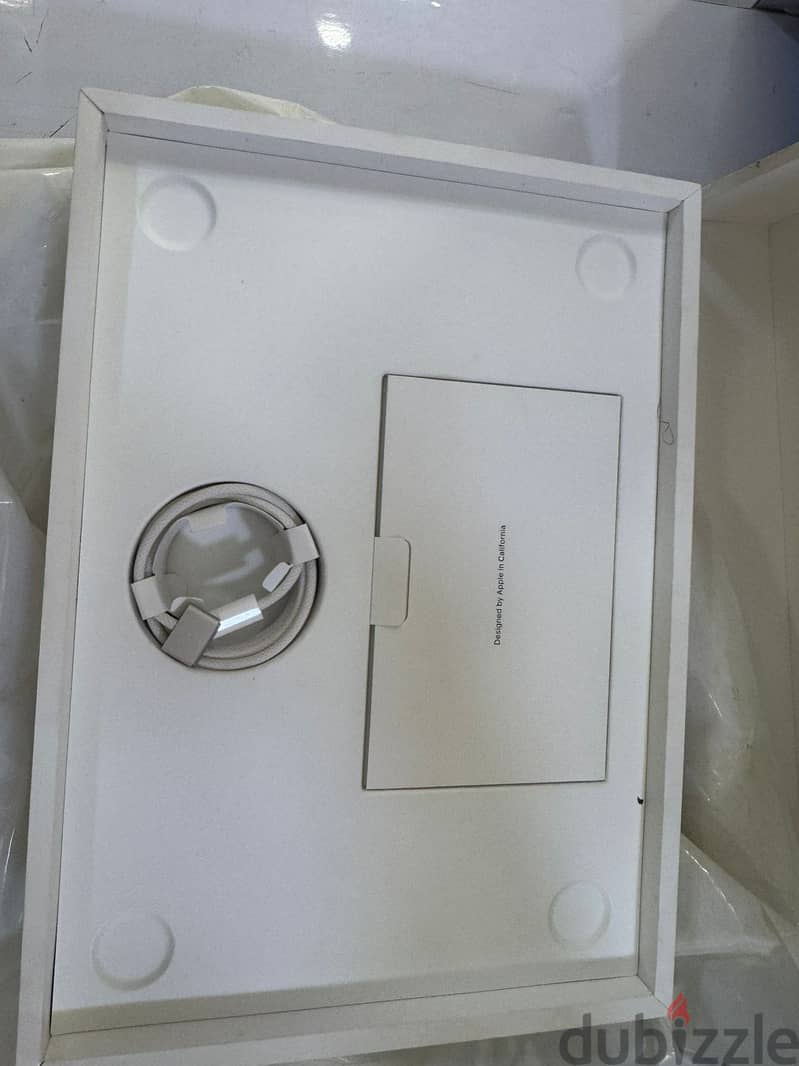 MacBook M3 2024 4