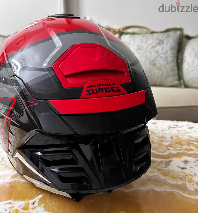 Axor brutal surges helmet 3