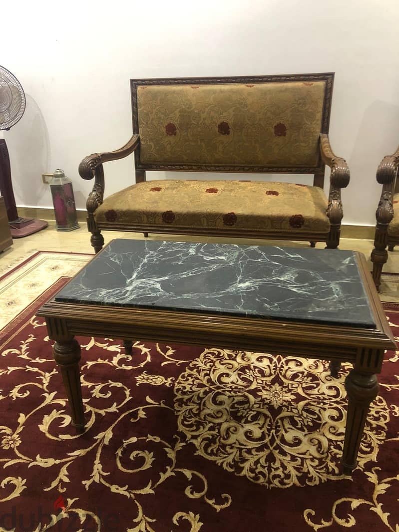 saloon 4