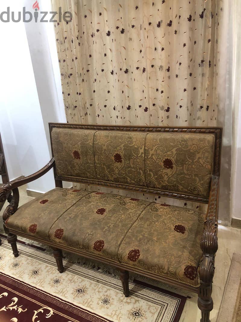 saloon 5