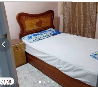 شقه مفروشه  تبعد ٧ دقائق مشى من الكورنيش والسرك اليوم  600