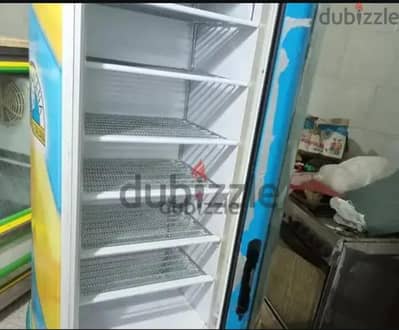 فريزر استراد ايطالي راسي 7 رف بشحنة بلاده بحالة ممتازة جدا