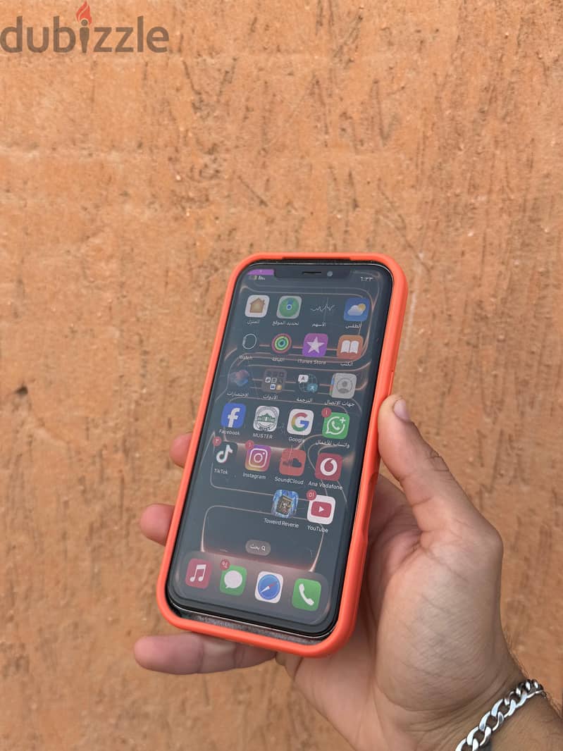 Apple - iPhone X 4