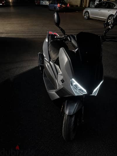 اسكوتر كيواي فيستا 200 cc