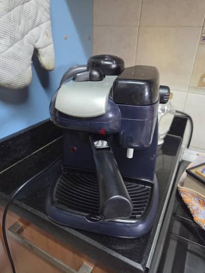 ماكينة اسبرسو وكابتشينو delonghi