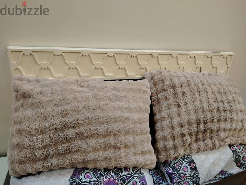 bed in good condition 2