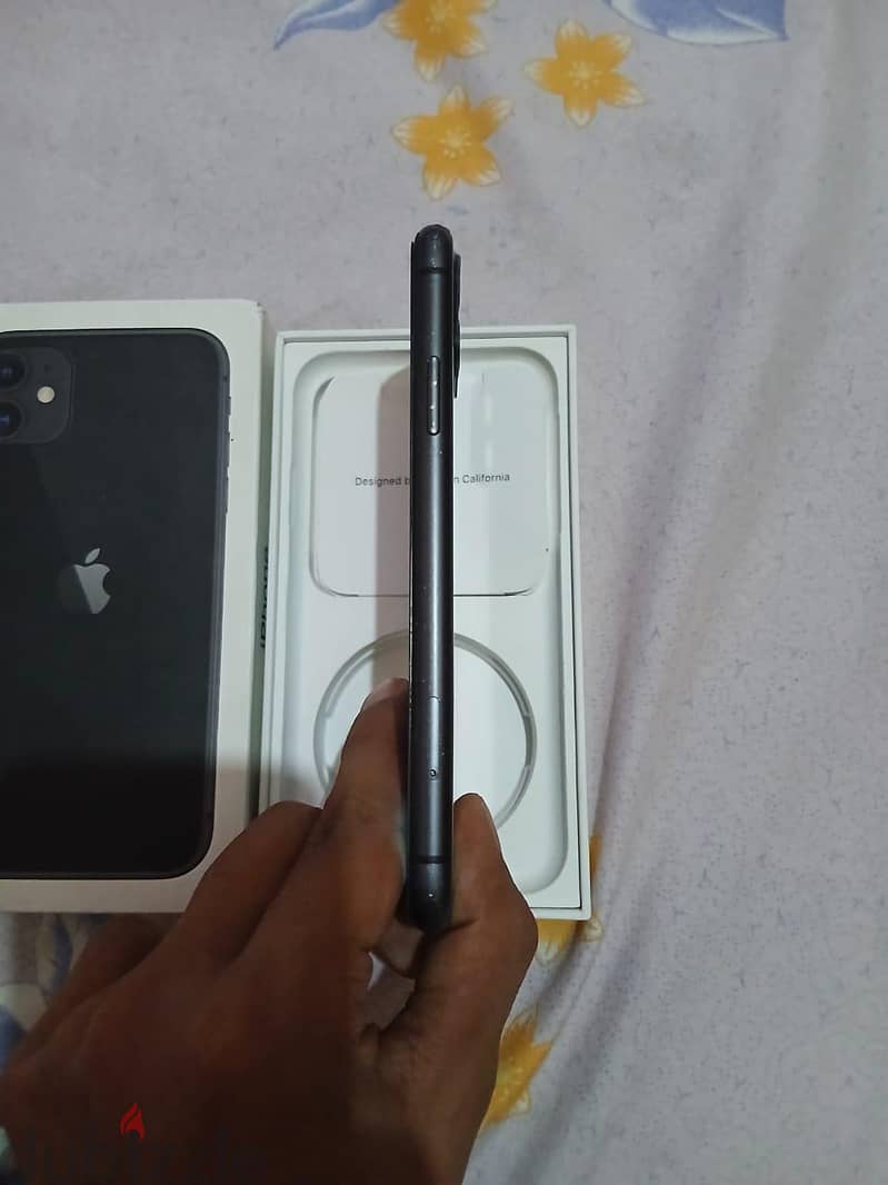iPhone 11 3