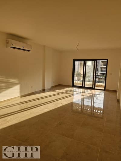 Ready and Fully Finished with Kitchen & ACs Apartment for Rent in Fifth Square El Marasem New Cairo