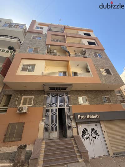 GREEN CONTRACT | 2-Bedroom Apartment for Sale – El Hadaba, Hurghada    Prime Location – Behind Raya, El Hadaba