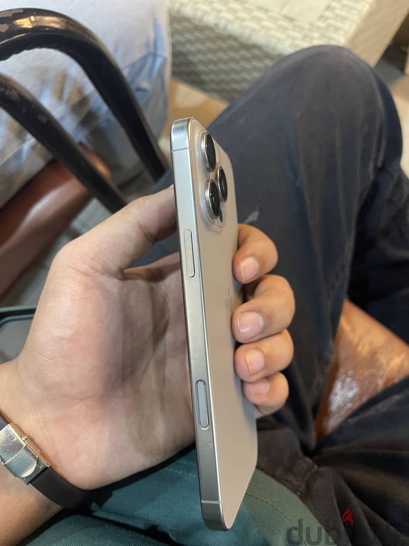 Apple - iPhone 16 Pro Max 1