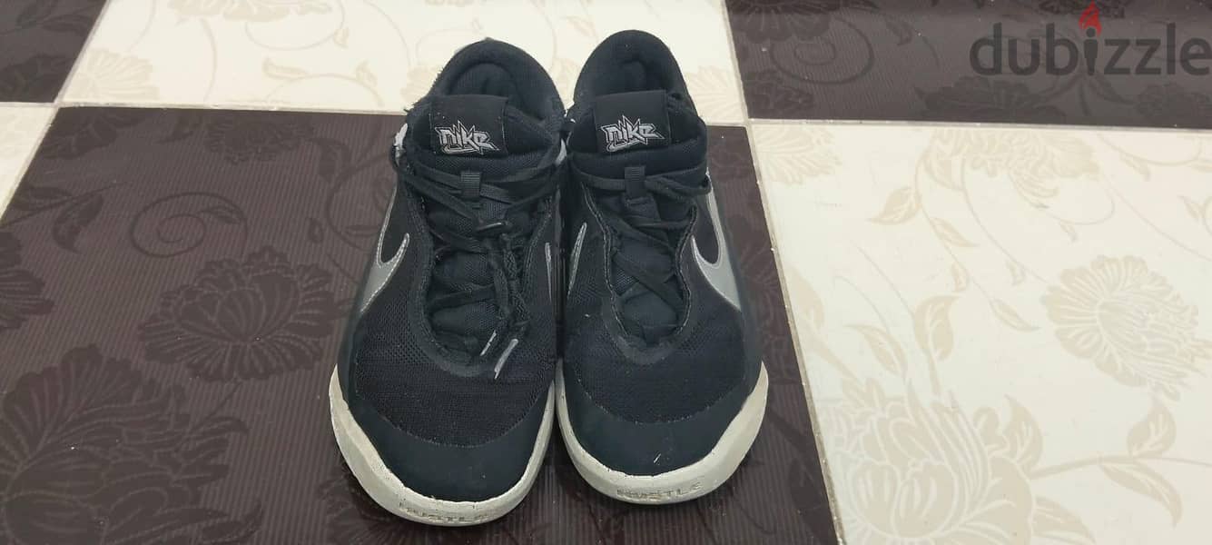 كوتشيات ولادي أوريجينال (Nike و Puma) - استعمال خفيف بحالة الزيرو