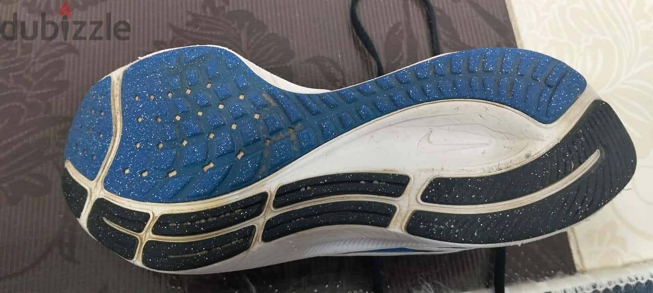 كوتشيات ولادي أوريجينال (Nike و Puma) - استعمال خفيف بحالة الزيرو