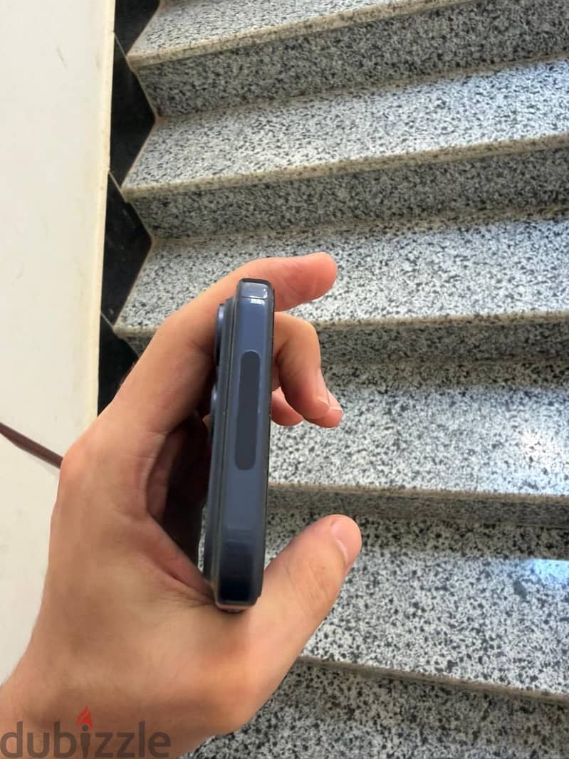 Apple - iPhone 17 Pro Max 2