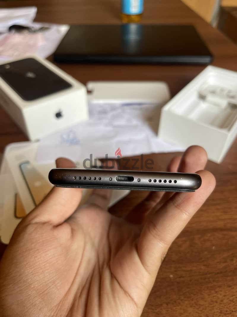 Apple - iPhone 11 6