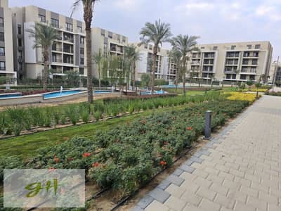 شقة مع جاردن تشطيب كامل علي لاندسكيب جاردن واسعة للبيع في فيفث سكوير، القاهرة الجديدة Fifth Square New Cairo