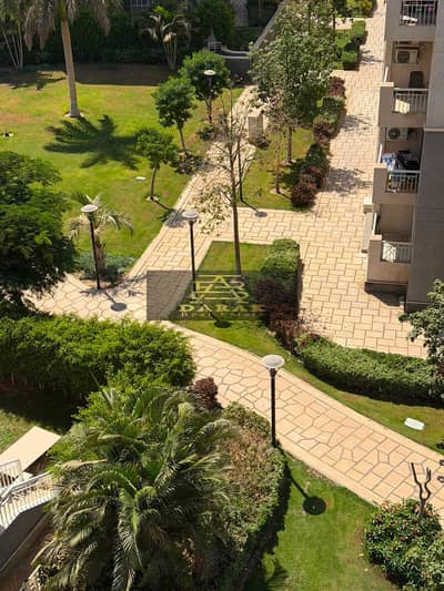 Double-Faced Apartment 200m for Sale in Madinaty B10 - Dual View of Brevado Club and the Garden