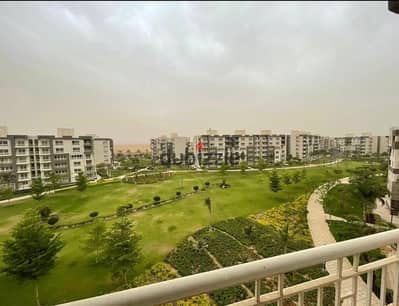 For sale, a 200m apartment in Madinaty B14 with an open view overlooking the largest wide garden.