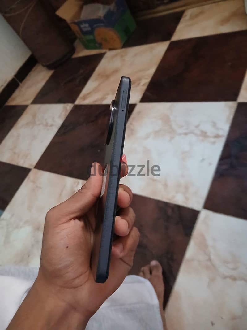 Realme 11 4