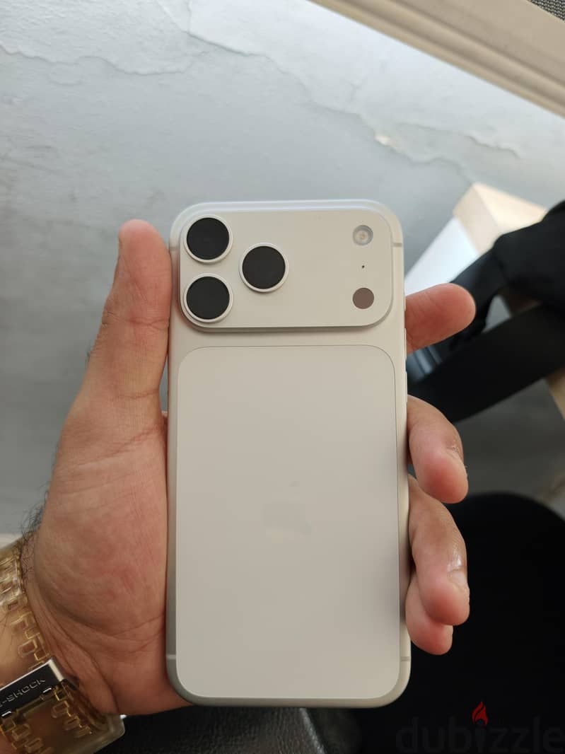 Apple - iPhone 17 Pro Max 2
