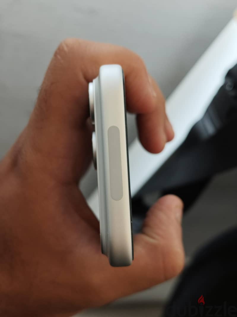 Apple - iPhone 17 Pro Max 4