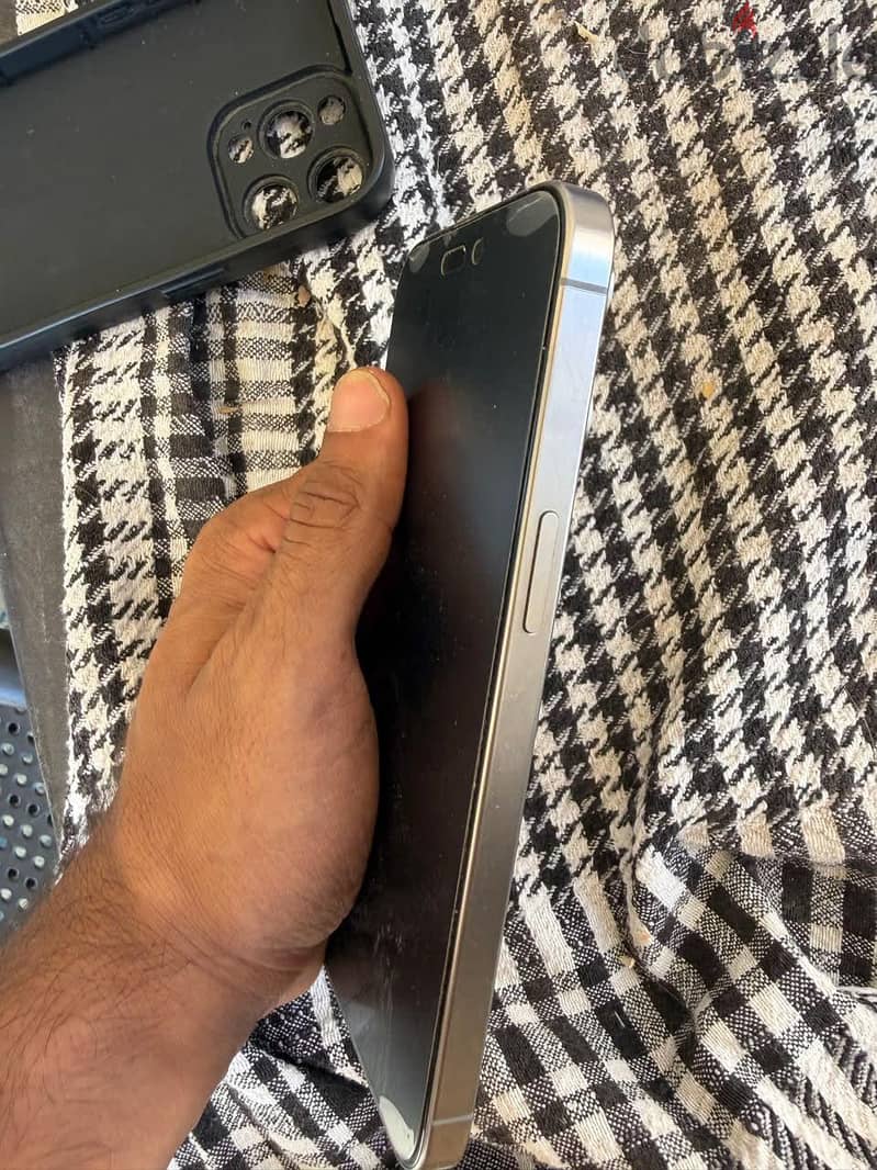 Apple - iPhone 15 Pro Max 2