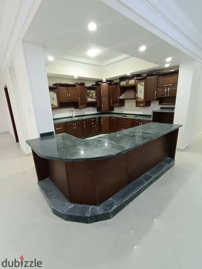 Duplex for rent in the eighth area with a swimming pool and five rooms