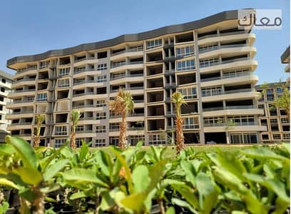 استلم فوري داخل كومباوند متكامل الخدمات بمقدم 10% وقسط على 10 سنوات