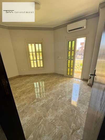 Apartment for sale in the most important neighborhoods in the heart of the 5th Settlement, near near Fatima Al-Sharbatly Mosque and the AUC University