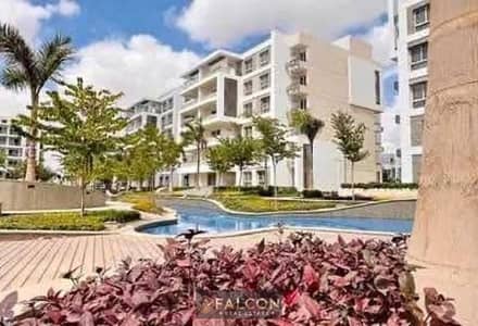 Luxury apartment with high-end finishes from Qatari Diar for sale in City Gate, next to Hyde Park, minutes from the American University in Cairo (AUC)