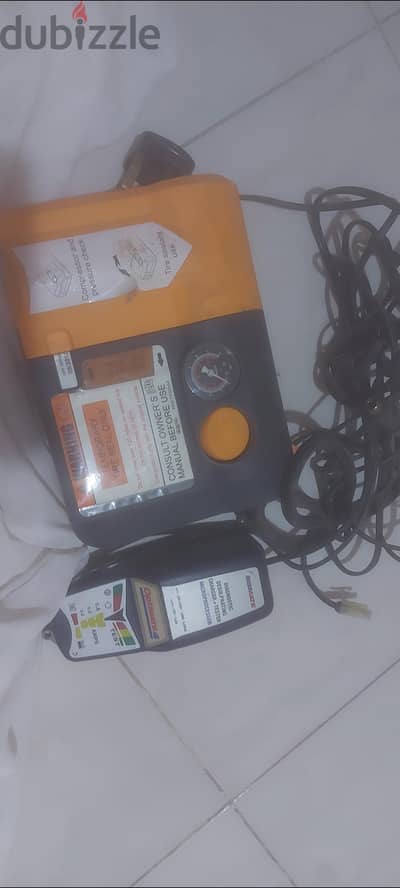​شاحن بطاريات أوتوماتيكي OptiMate 4 + منفاخ إطارات طوارئ أصلي