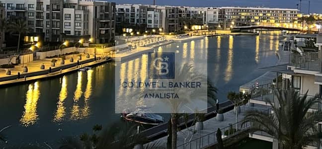 فرصة استثنائية لامتلاك شاليه مميز جدًا مكون من 4 غرف نوم للبيع بأقل سعر في السوق – مراسي، الساحل الشمالي.