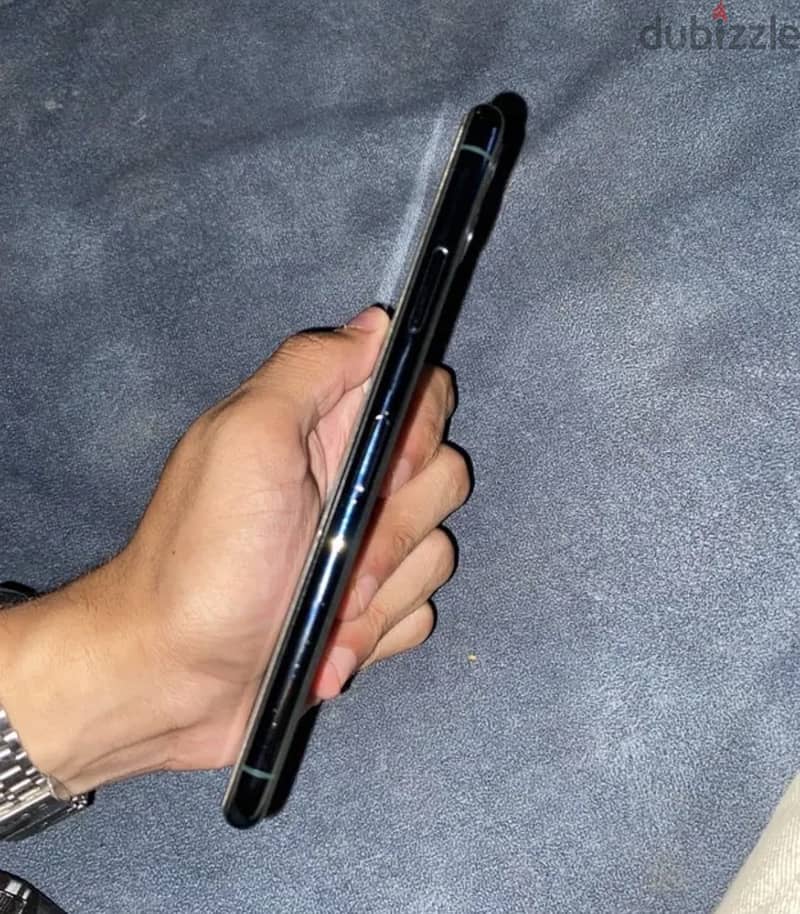 Apple - iPhone 11 Pro Max 3